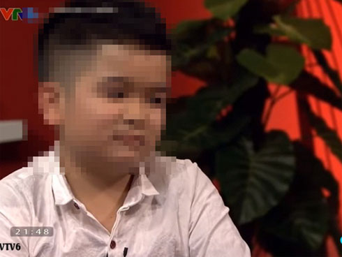 Chỉ cao 1m40 nhưng Cu Thóc thường diễn hài với các hot girl nóng bỏng-9