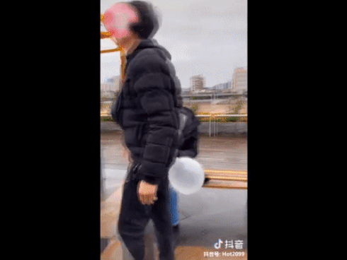 Cuộc sống đôi lúc không như cuộc đời!