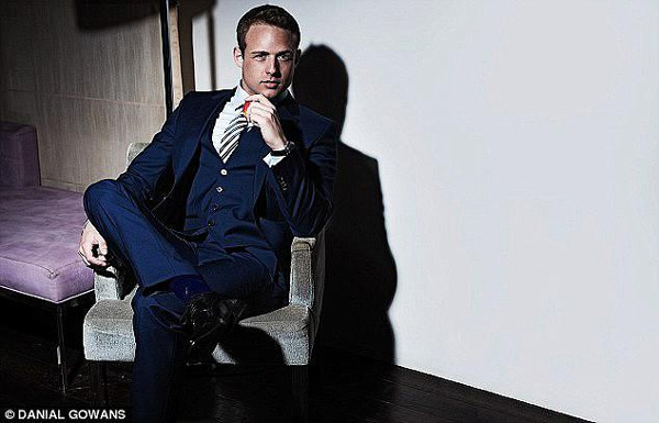 Trai bao khá bảnh bán dâm hơn 100 triệu/đêm vén màn bí mật-1