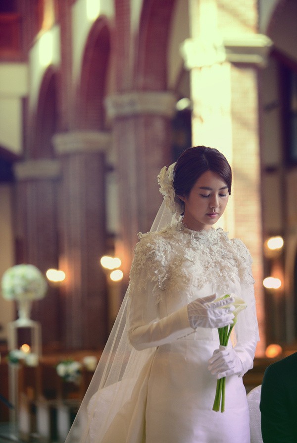 Bị ép cưới đại gia, vợ trẻ cả đêm tân hôn phát điên vì hàng loạt nhân vật kì quái của nhà chồng nhưng cái kết vào sáng hôm sau mới bất ngờ-1