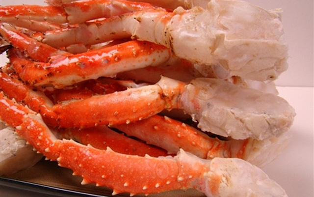 Cua hoàng đế Alaska bán nguyên con tràn lan ở Việt Nam rẻ như ở Mỹ-3