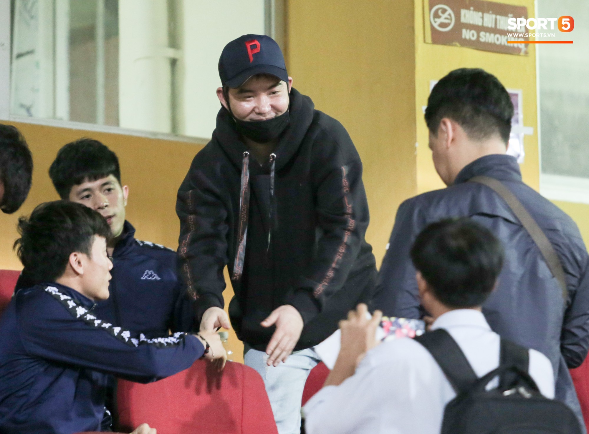 Con trai HLV Park Hang Seo sang Việt Nam và tiết lộ những áp lực không tưởng ở Hàn Quốc-1