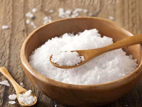 Đặt hũ muối ở vị trí này trong nhà, chỉ việc ngồi chơi tiền vào nhà như thác lũ, lộc lá đầy tay