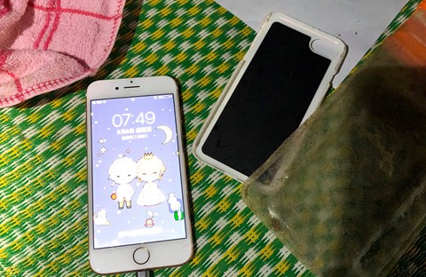 Vụ 2 thi thể nữ buộc chặt vào nhau trên biển: Điện thoại treo ở cổ nạn nhân vẫn hoạt động-4