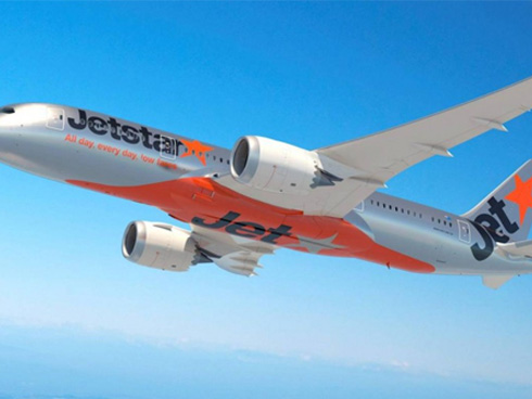 Kiểm tra camera an ninh trên máy bay, cảnh sát lập tức bắt giữ hành khách có hành động mê tín gây nguy hiểm tính mạng của hàng trăm người-8