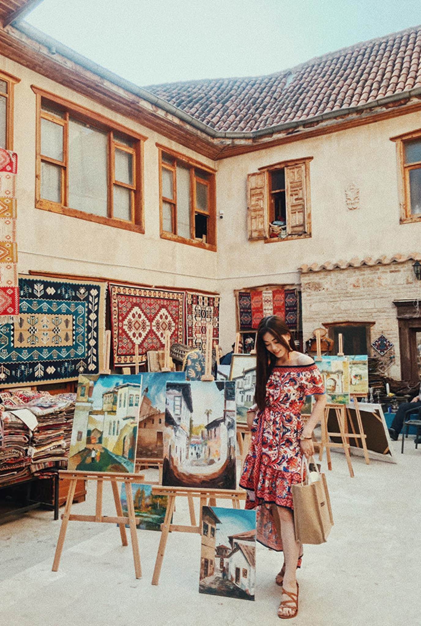 Á hậu Phương Nga, Bình An diện đẹp, dắt tay nhau du ngoạn Thổ Nhĩ Kỳ-3