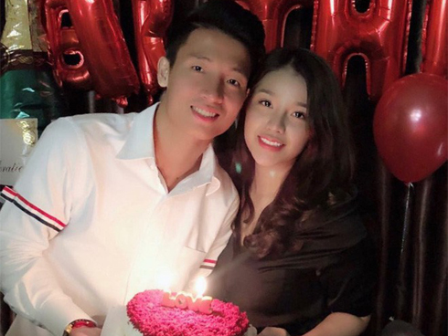 Cô gái Việt được báo Trung Quốc khen ngợi: Chỉ ngắm một giây cũng rung động-15