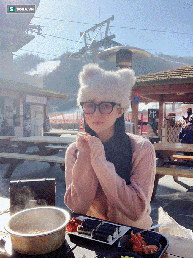 Cô gái Việt được báo Trung Quốc khen ngợi: Chỉ ngắm một giây cũng rung động-10