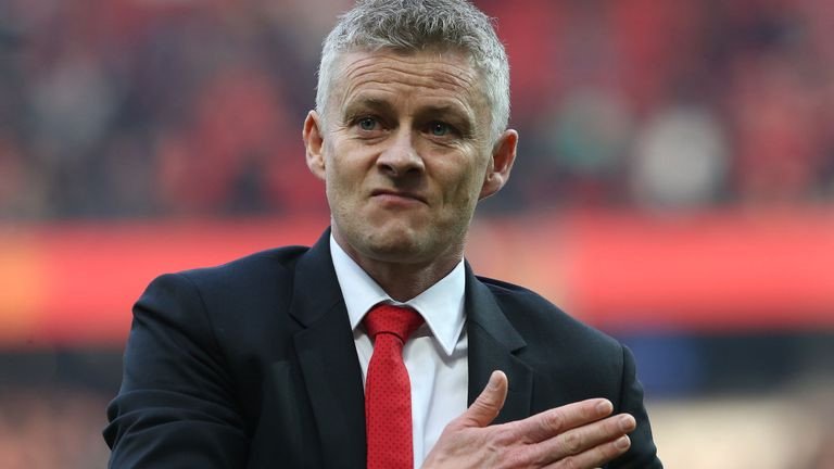 MU quá vội vàng khi ký hợp đồng với HLV Solskjaer?-3