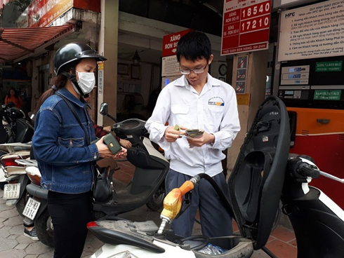 Lỗ hổng thuế, doanh nghiệp xăng dầu hưởng lợi gần 5 nghìn tỷ-2