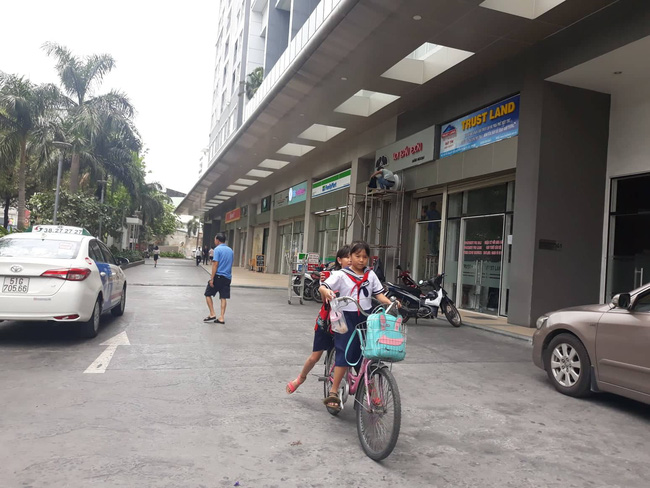 Cựu Phó VKS Đà Nẵng đã vào Sài Gòn làm việc với công an, cho biết chỉ nựng bé gái chứ không sàm sỡ-1