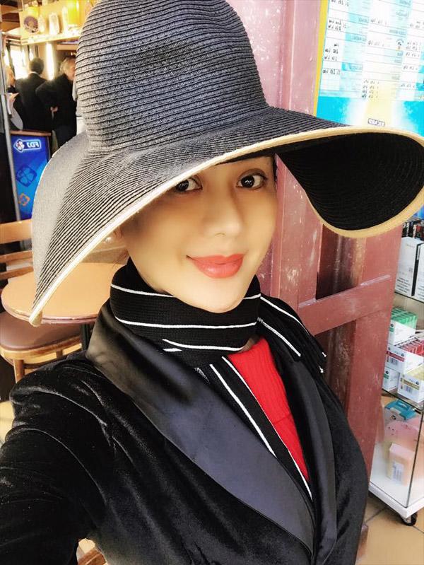 Từ xinh đẹp thành già nua, Lâm Khánh Chi thay đổi diện mạo đến bất ngờ cũng tại điều này-2