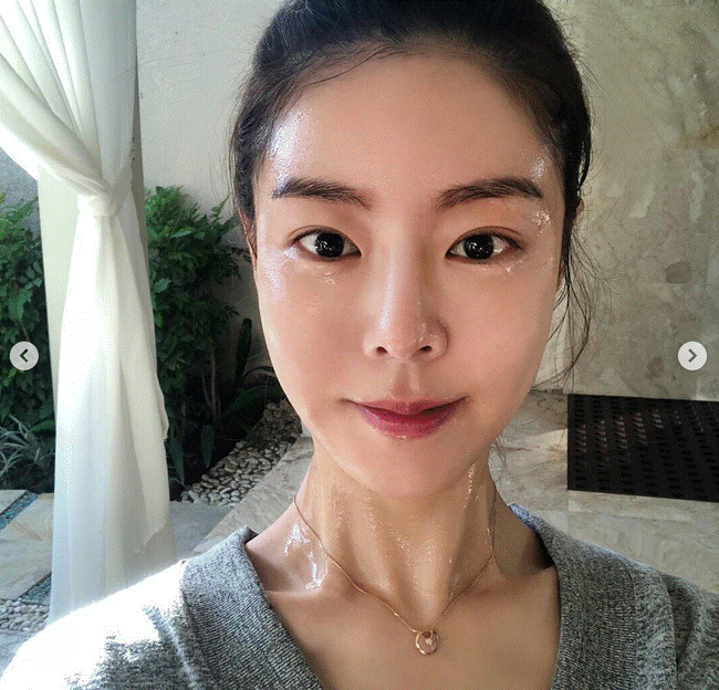 Xông mặt 2 lần/tuần sẽ giúp cho da sạch thông thoáng, lỗ chân lông nhỏ tí và mụn cũng không có nơi trú chân-1