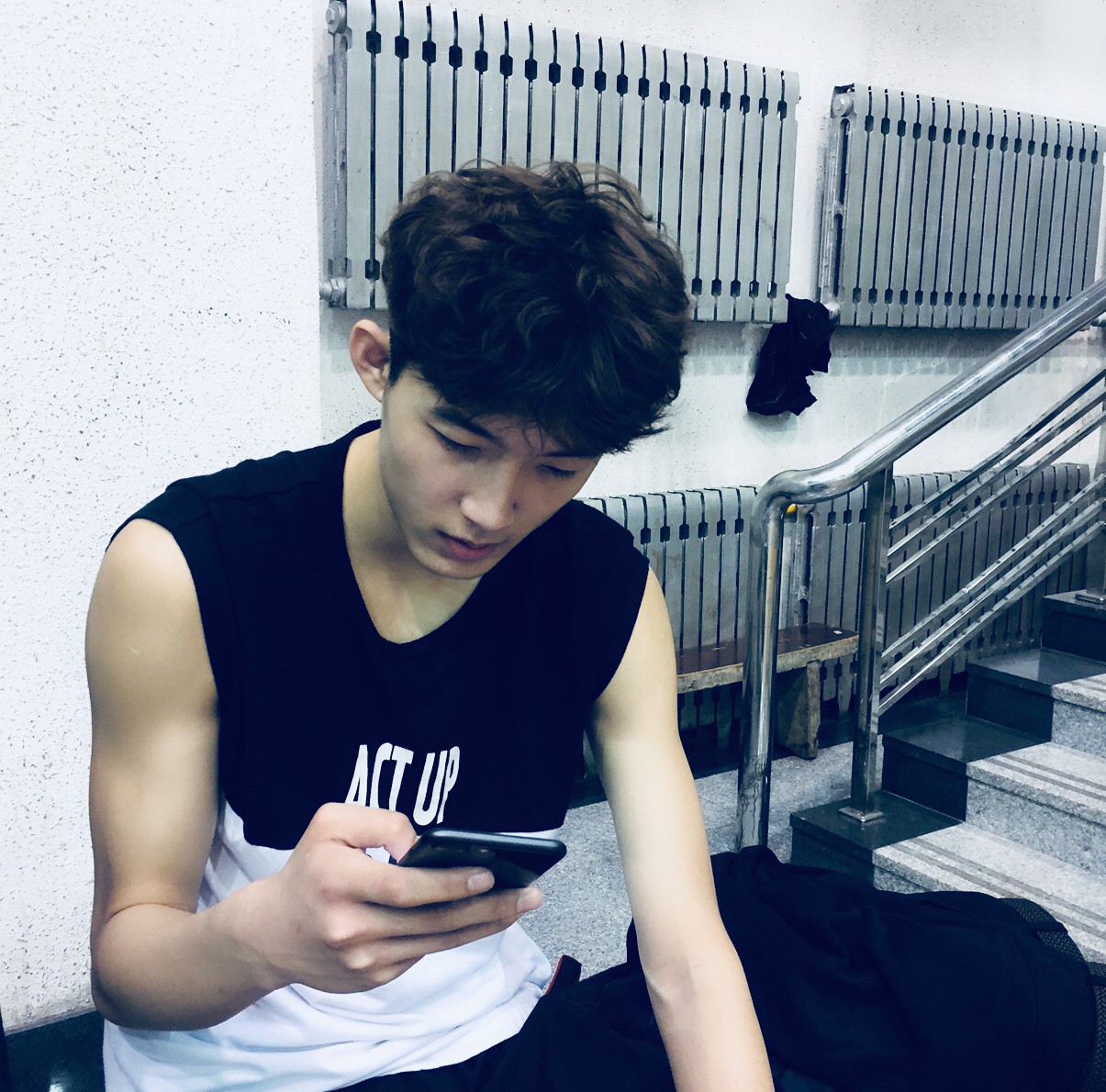 Chàng trai bị trầm cảm do tốt nghiệp thạc sĩ tại Anh, thạo 2 ngoại ngữ nhưng về Việt Nam xin việc không ai nhận-1