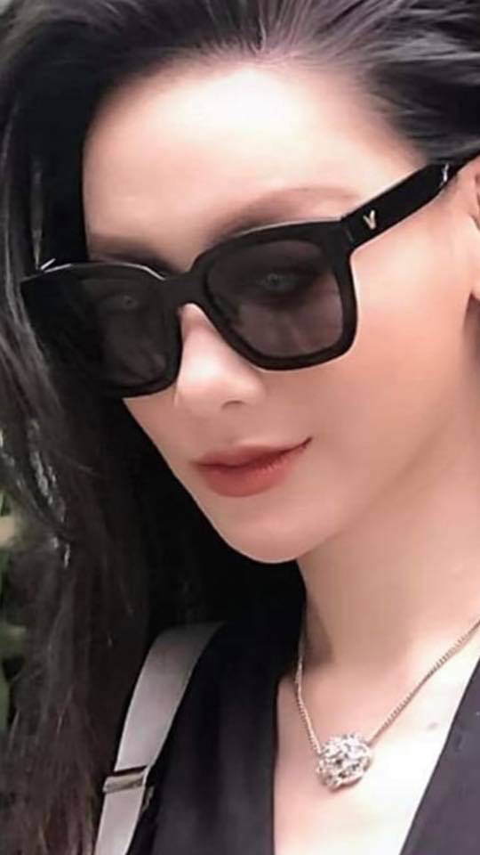 Không chỉ đôi mắt màu xám, MC Minh Hà từng nhiều lần khiến dân mạng sợ hết hồn vì nhan sắc lạ sau chỉnh ảnh-2