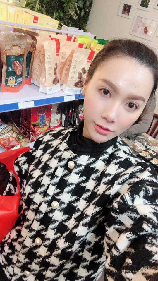 Không chỉ đôi mắt màu xám, MC Minh Hà từng nhiều lần khiến dân mạng sợ hết hồn vì nhan sắc lạ sau chỉnh ảnh-7