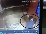 ‘Con quỷ’ trong thang máy: Lần này còn phạt 200.000 đồng nữa không?-5