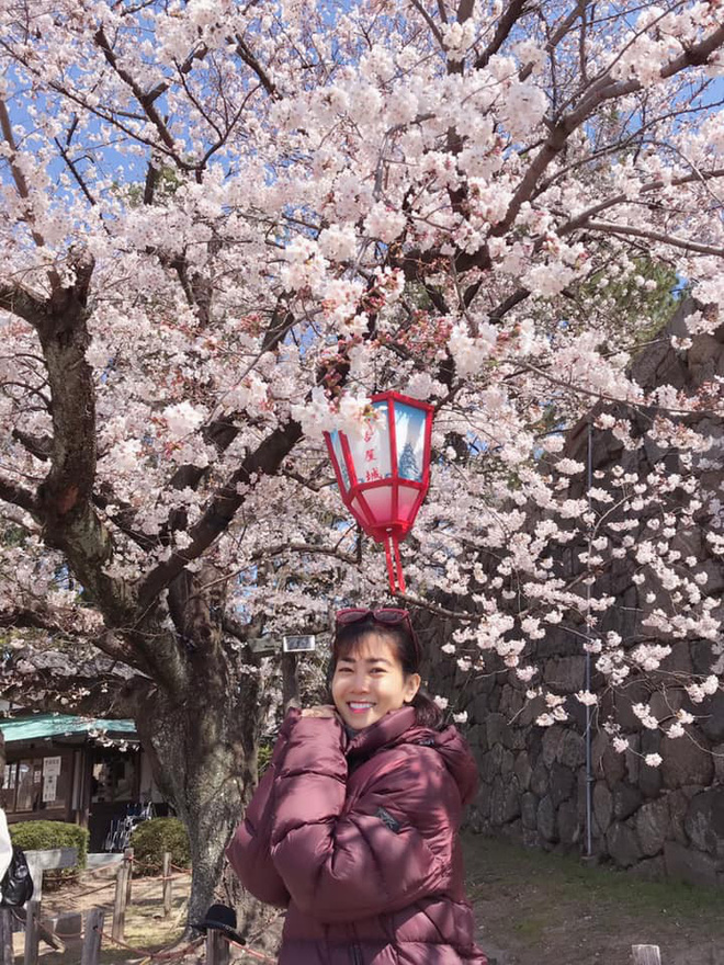 Dù sức khoẻ còn yếu, Mai Phương vẫn cùng con gái sang Nhật ngắm hoa anh đào sau gần 1 năm điều trị ung thư-5