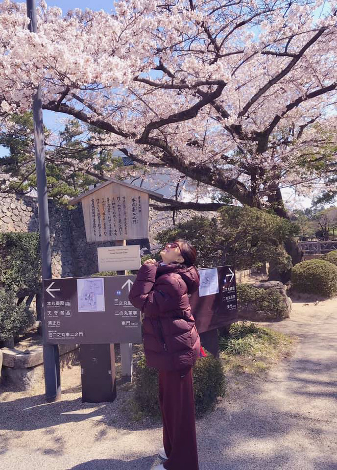 Dù sức khoẻ còn yếu, Mai Phương vẫn cùng con gái sang Nhật ngắm hoa anh đào sau gần 1 năm điều trị ung thư-4