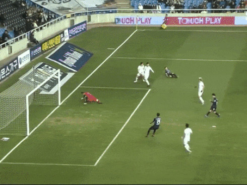 Công Phượng kiến tạo đẳng cấp ở lần đầu đá chính cho Incheon United