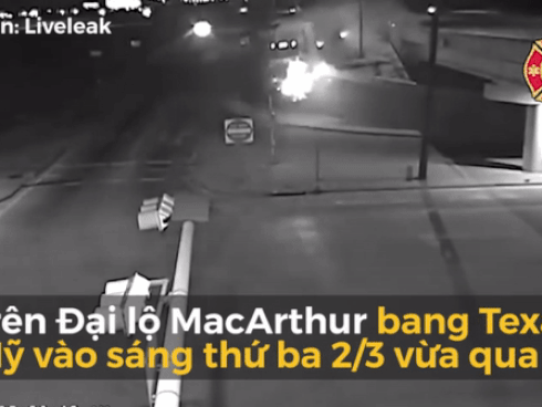 Clip: Đâm gãy lan can, ô tô lao khỏi cầu khiến 2 người thiệt mạng-1