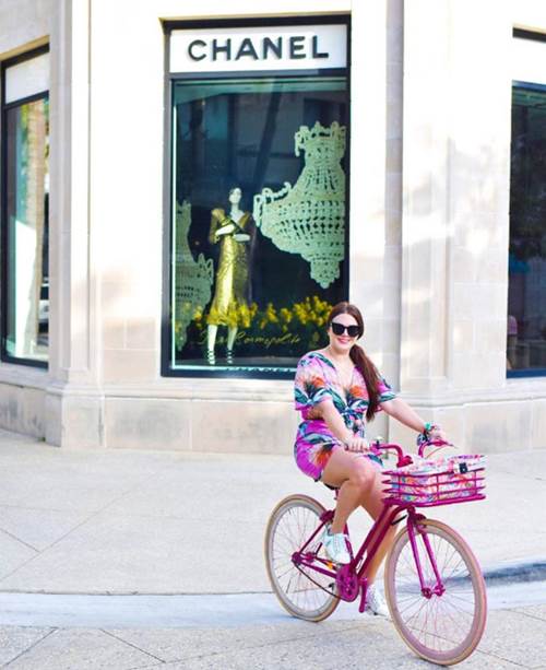 Cô gái 90kg có người yêu đẹp như tài tử điện ảnh nhờ tự tin mặc đẹp-1