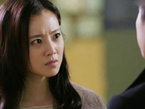 Bạn gái quá mạnh bạo, dù hết yêu tôi vẫn “cắn răng” nín lặng vì sợ