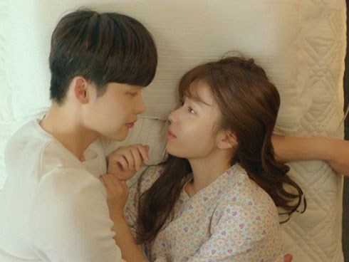 Trước đêm ly hôn, vợ cầu xin chồng hãy ngủ chung 1 giường, lời thủ thỉ của cô khi ấy khiến anh rơi nước mắt