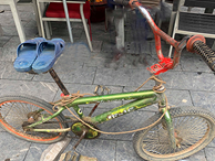 Xe đạp vượt 100 km về thăm em của ‘cậu bé Sơn La’ được giá 103 triệu