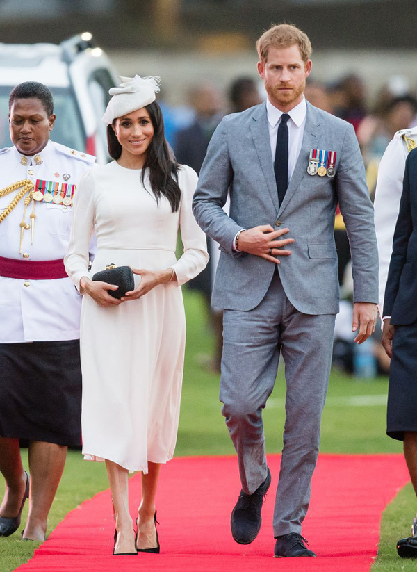 Chưa sinh con nhưng Meghan đã phá vỡ một loạt các quy tắc mang thai của hoàng gia, khiến nhà chồng cũng bất lực-3
