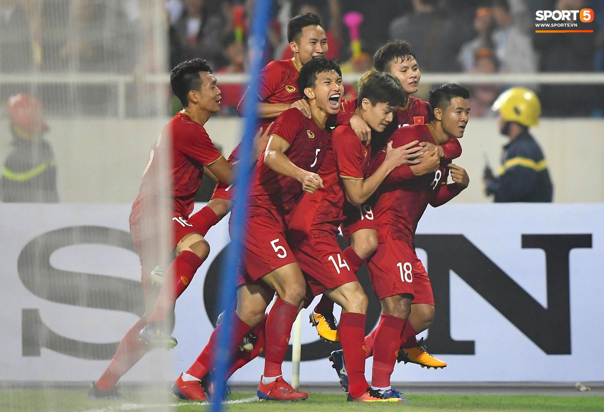 Tăng 1 bậc trên BXH FIFA mở ra cơ hội dự World Cup 2022 cho đội tuyển Việt Nam-1