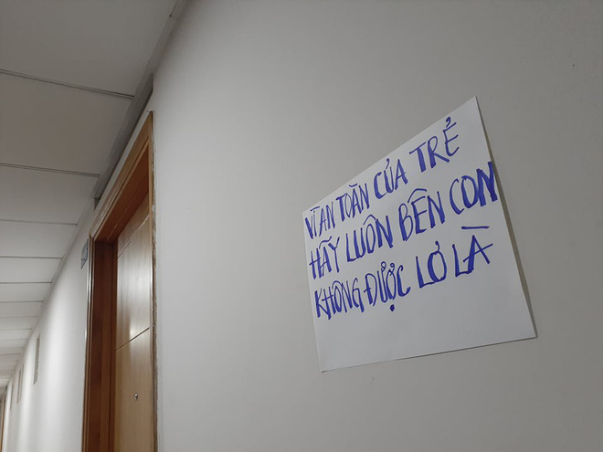 Sau vụ nguyên Viện phó VKS sàm sỡ bé gái, hàng loạt chung cư ở TP.HCM dán cảnh báo, nhắc nhau bảo vệ con-5