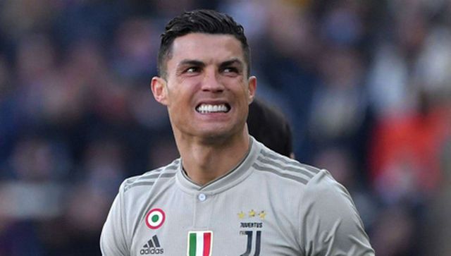 Nghỉ thi đấu do chấn thương, C.Ronaldo tranh thủ làm ông chủ bán bánh-2
