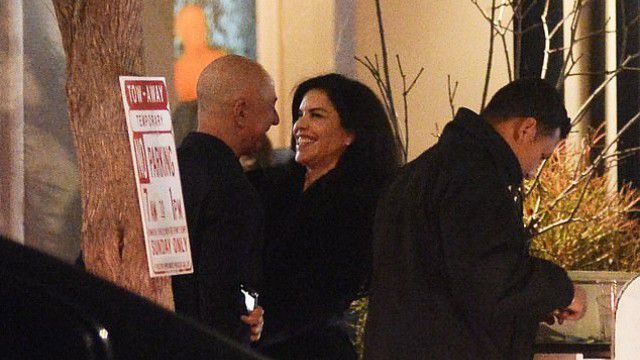 Bị tống tiền và dọa đăng thông tin nhạy cảm”, ông chủ Amazon gửi email đáp trả bằng 3 chữ-1