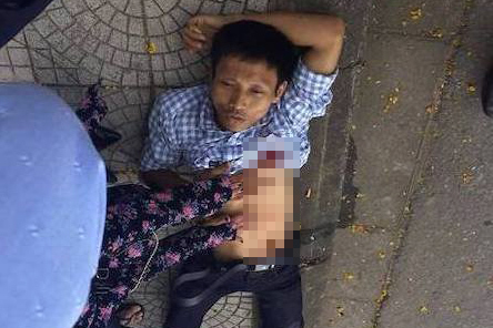 Thiếu niên đâm chết người vì bị nhắc vượt đèn đỏ khai gì?-2