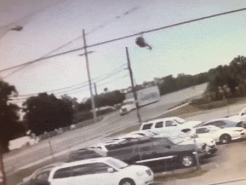 Trực thăng rơi, một người đi đường thiệt mạng