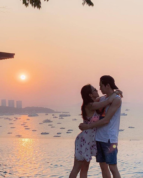 Chuyện tình cô cháu của Hoa hậu World Cup và mỹ nam kém 17 tuổi: Đau đầu vì lấy chồng đáng tuổi cháu-10