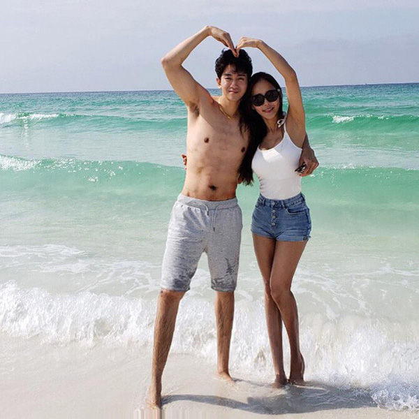 Chuyện tình cô cháu của Hoa hậu World Cup và mỹ nam kém 17 tuổi: Đau đầu vì lấy chồng đáng tuổi cháu-9