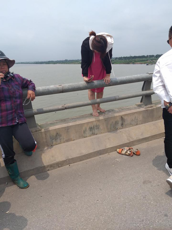 Định nhảy cầu tự vẫn, mẹ bầu thức tỉnh sau một câu nói của bác gái đi đường-2