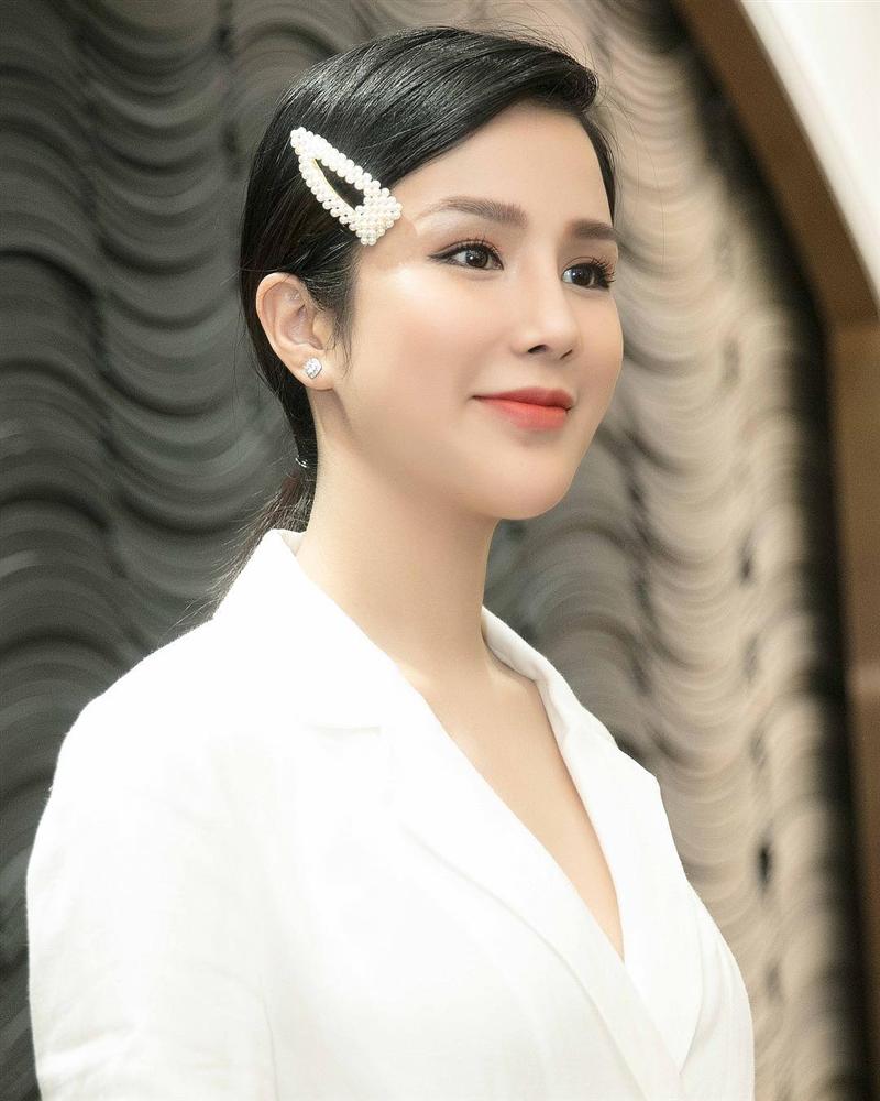 Minh Hằng - Phạm Hương - Thu Thủy đồng loạt xuất hiện với gương mặt khác một trời một vực-6