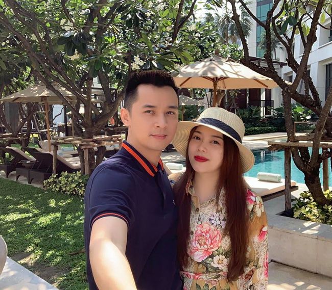 Hội chị em cười té ghế khi phát hiện ra ông xã Hằng Túi lưu tên vợ chỏng chơ là Xinh, gọi bà mẹ 4 con là cô gái-2