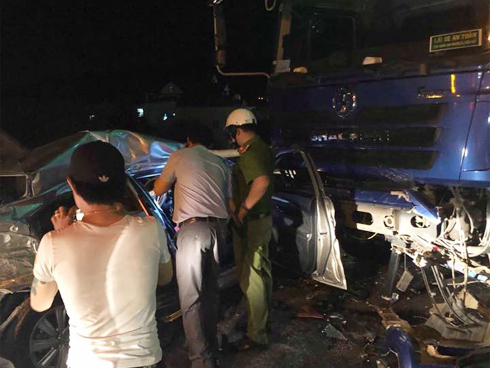 Nữ công nhân bị xe bồn kéo lê gần 20 mét, tử vong thương tâm trên đường đi làm về gần đến nhà-4