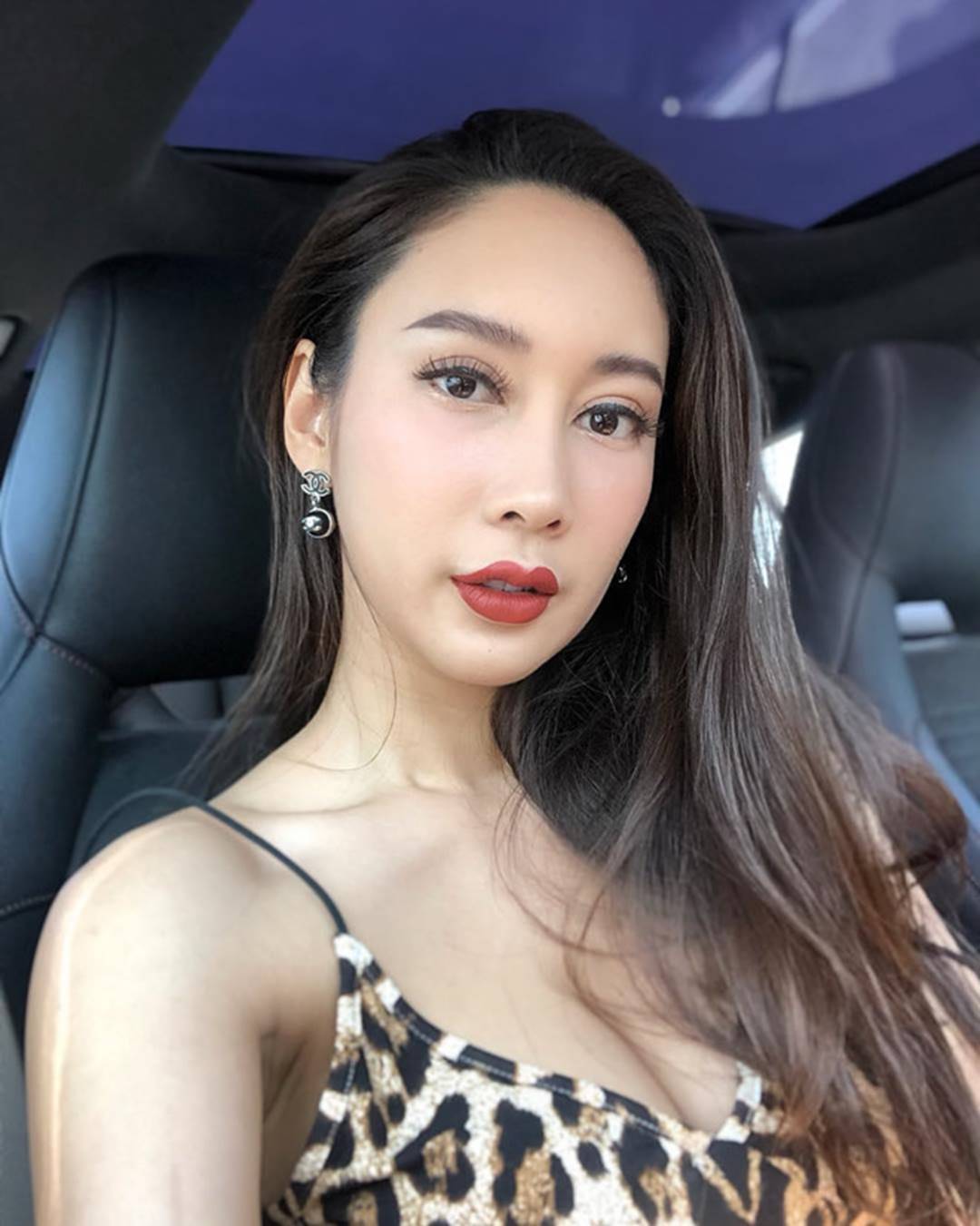 Vẻ gợi cảm của Hoa hậu Thái Lan gây tranh cãi vì ảnh phản cảm, thẩm mỹ-4