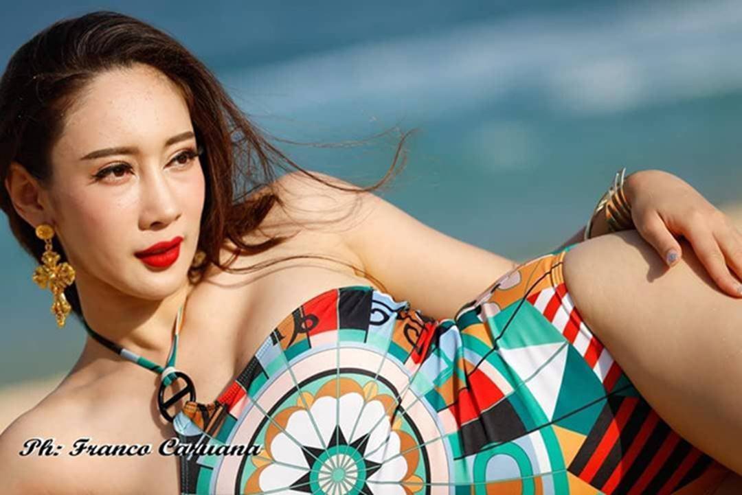 Vẻ gợi cảm của Hoa hậu Thái Lan gây tranh cãi vì ảnh phản cảm, thẩm mỹ-9