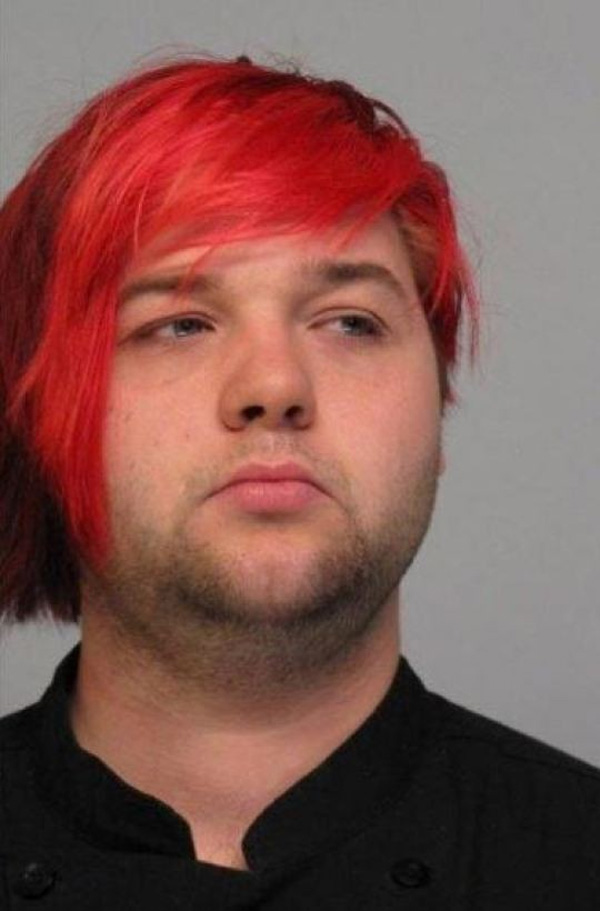 Rủ bạn gái 15 tuổi mới quen đến nhà xem phim, gã yêu râu xanh liền lập tức giở trò đồi bại-1