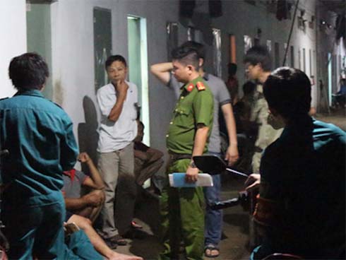 Thanh niên 18 tuổi đâm chết người vì bị đánh vào mặt ở Sài Gòn-1