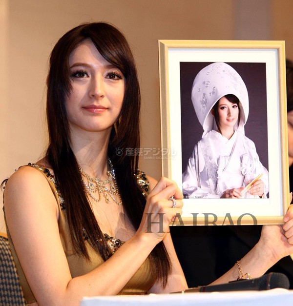 Mỹ nhân được khao khát nhất Nhật Bản: Hết thời, biến mất bí ẩn khỏi showbiz-7