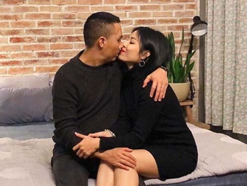 MC Hoàng Linh khoe thân hình sexy ở tuổi 34-8