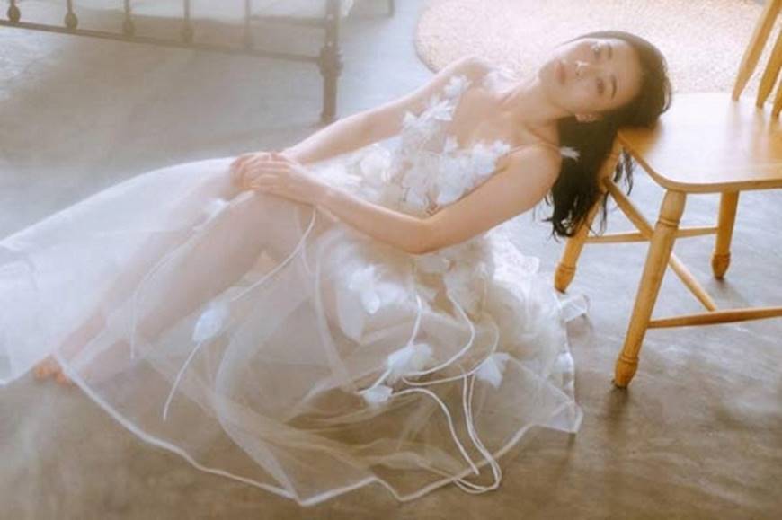 Phương Oanh - Lan Phương đọ nhan sắc trong loạt ảnh mơ màng, nữ tính-5