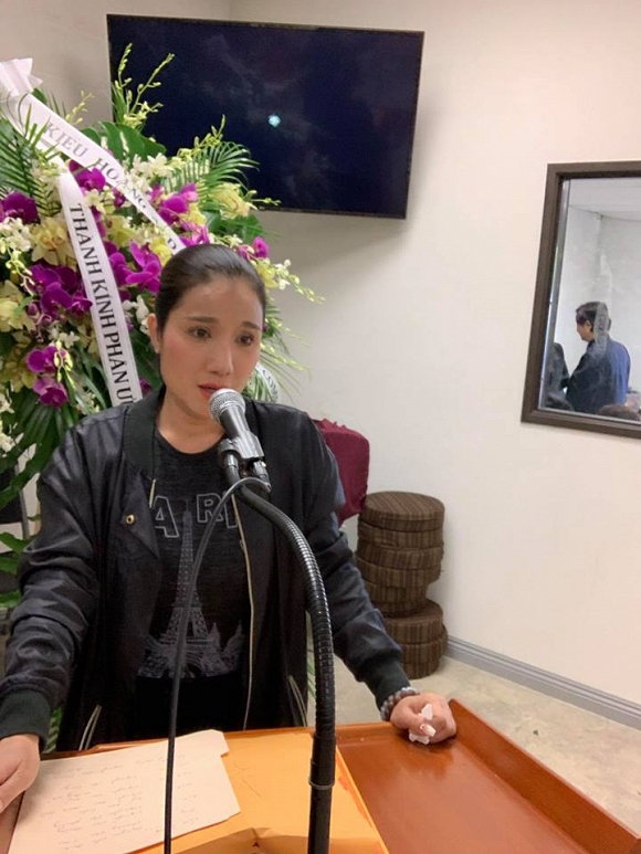 Tang lễ nghệ sĩ Anh Vũ đã được tổ chức tại Mỹ: Nghệ sĩ và khán giả rơi lệ tiễn biệt-9